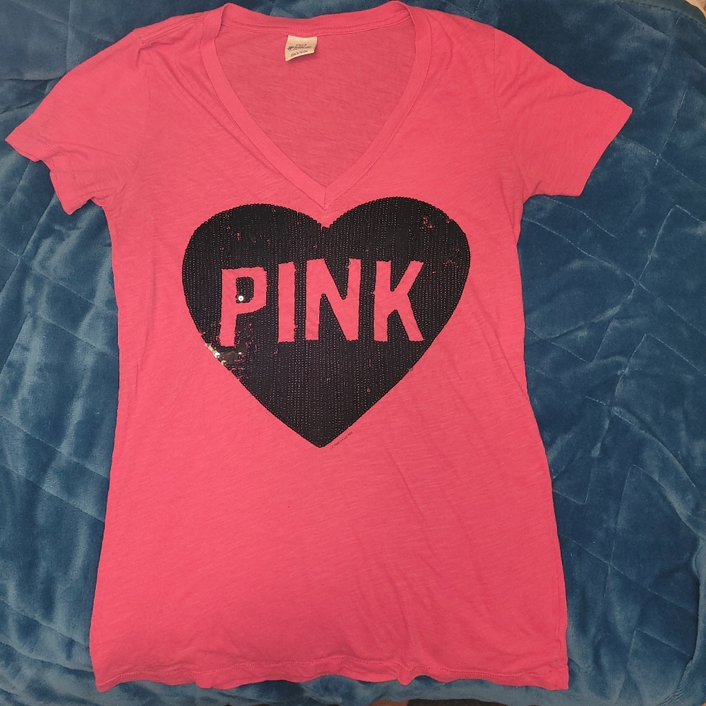 VS pink T-shirt 💗